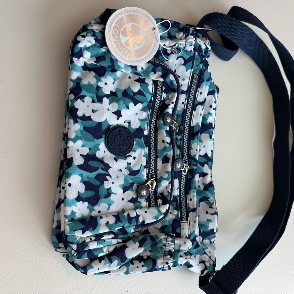 Cross body multiple pocket bag